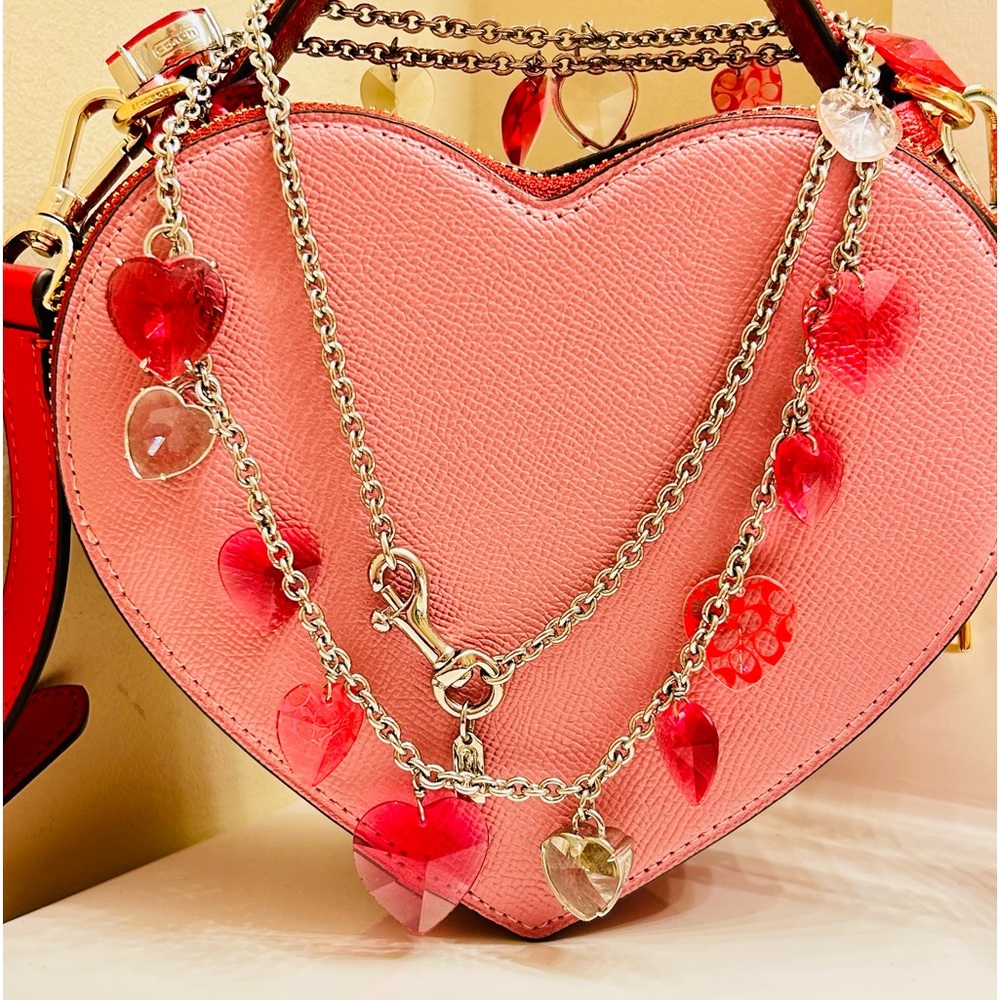 💰SOLD💰NWOT Coach Heart Charm Necklace - Picture 3 of 16